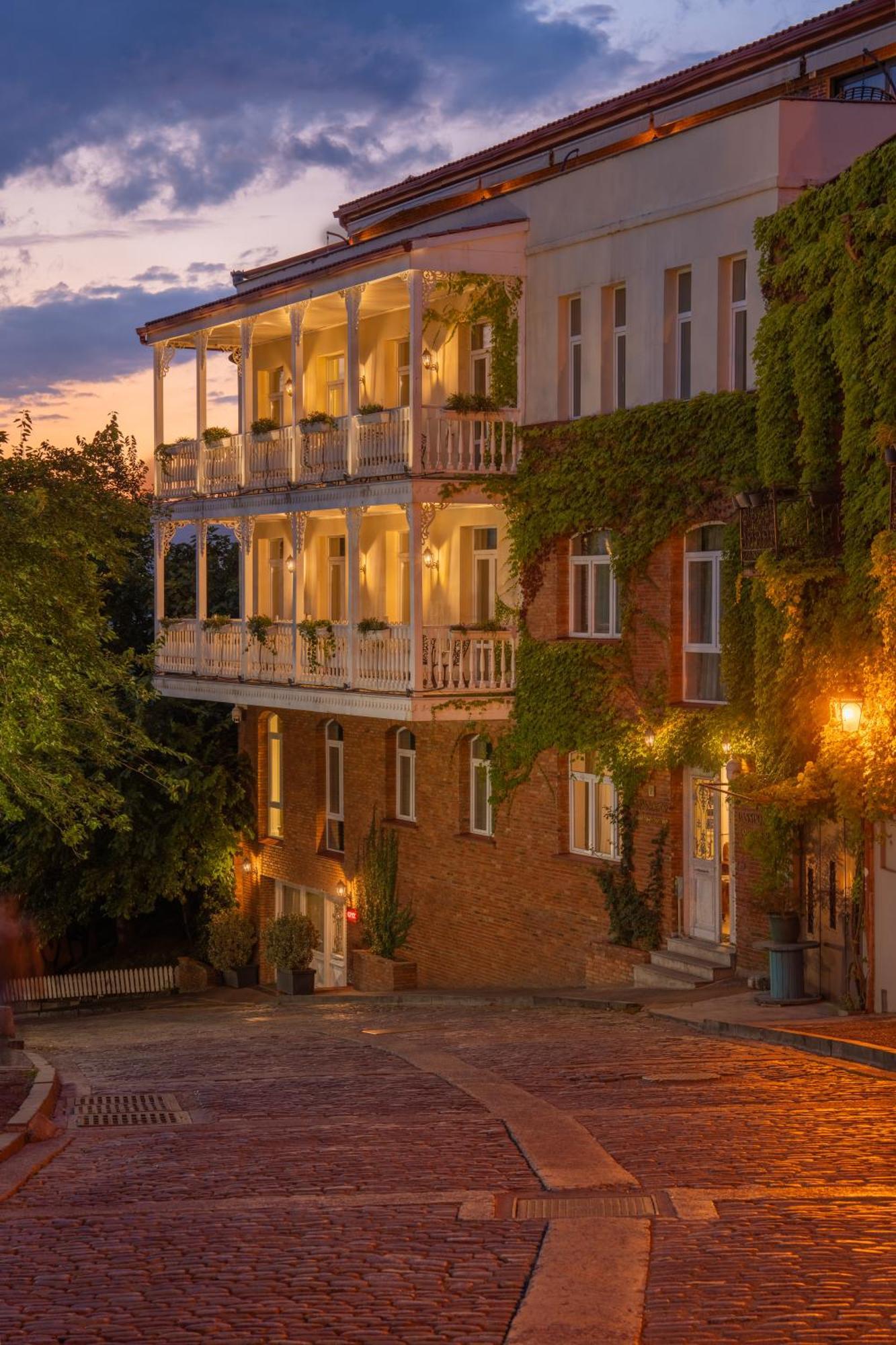 Hotel Passport Tbilisi Exterior foto